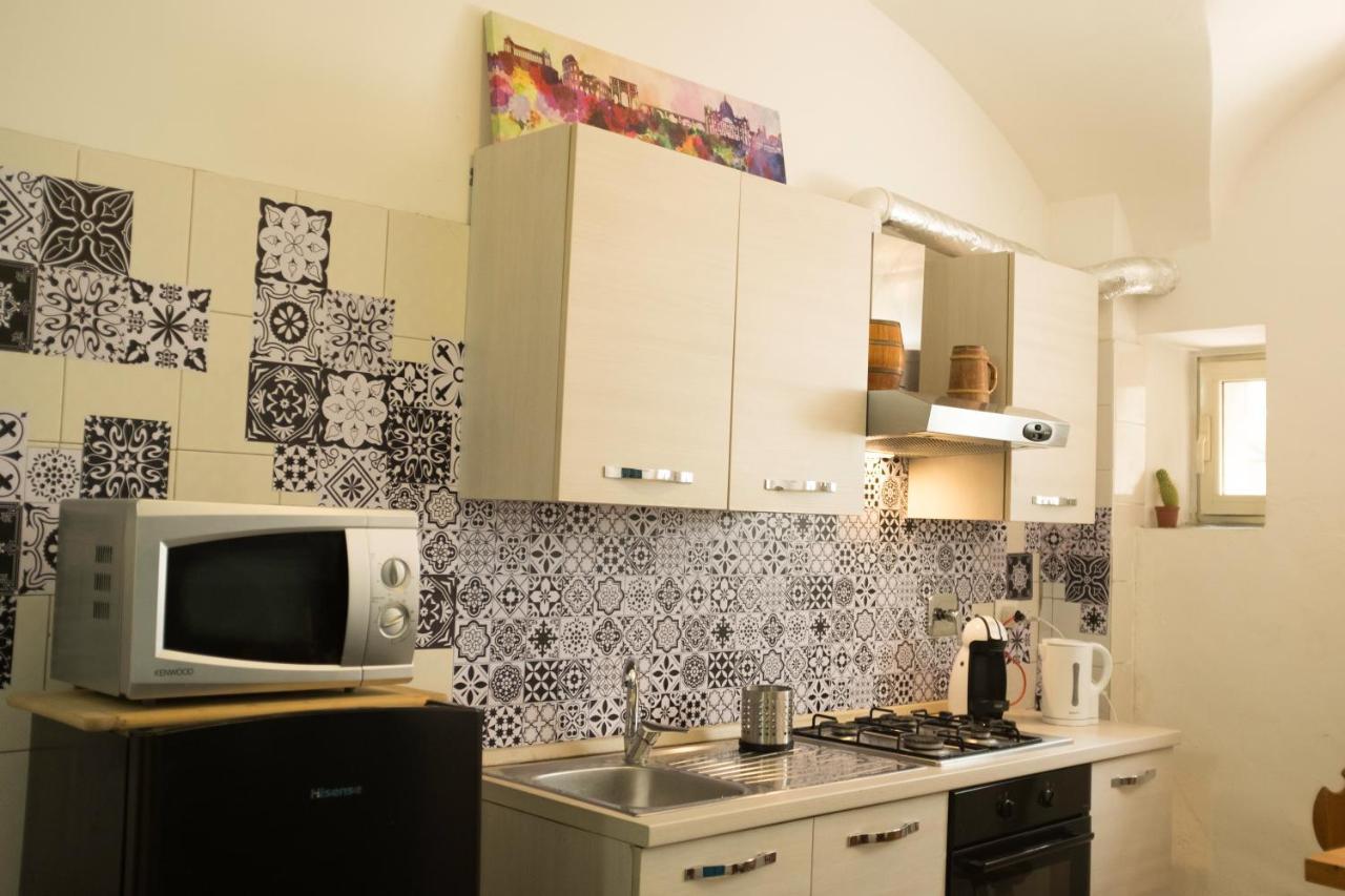 I Colori Di Nini A Trastevere Rom