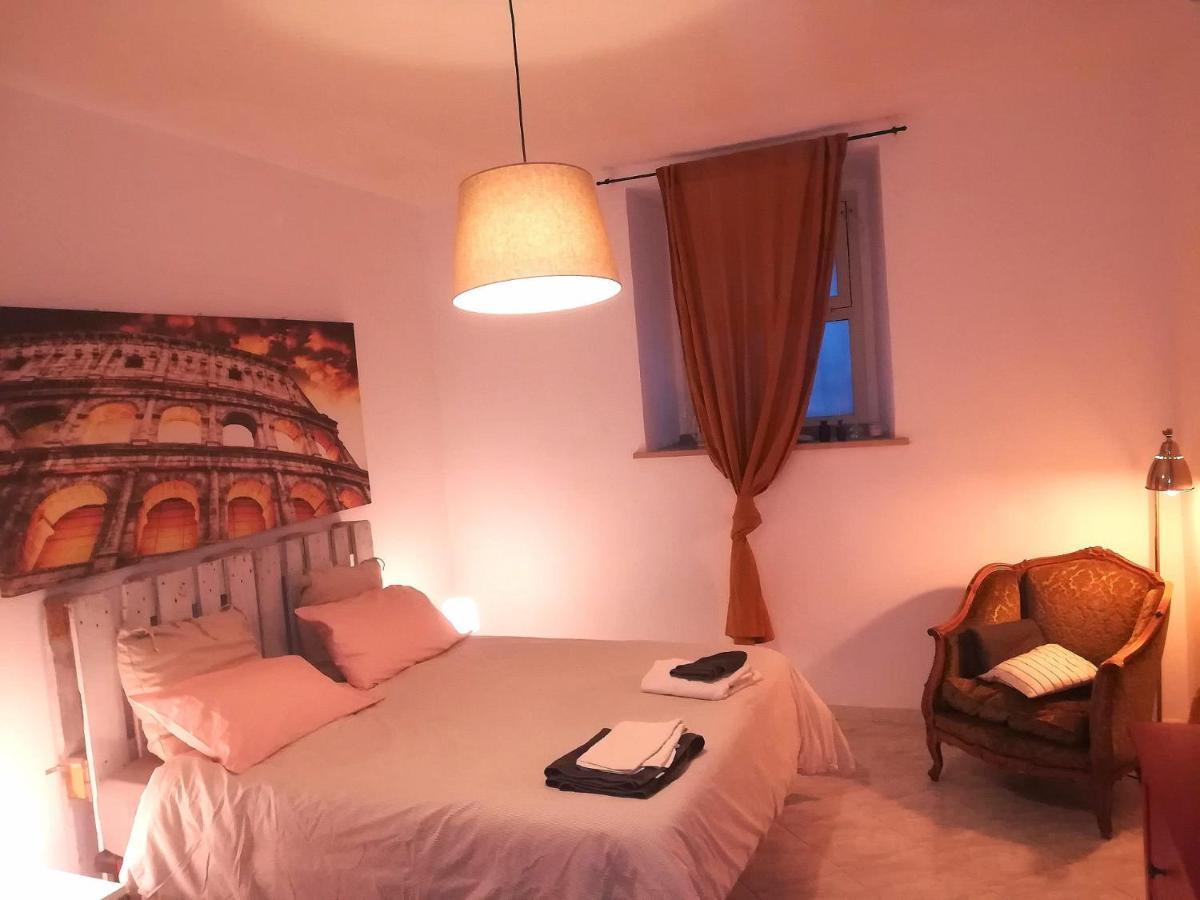 I Colori Di Nini A Trastevere Rom