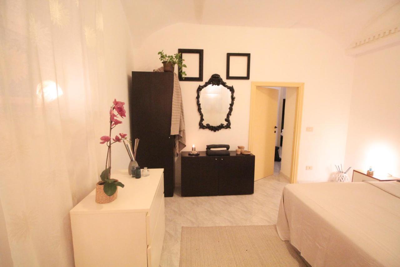 Apartment I Colori Di Nini A Trastevere *