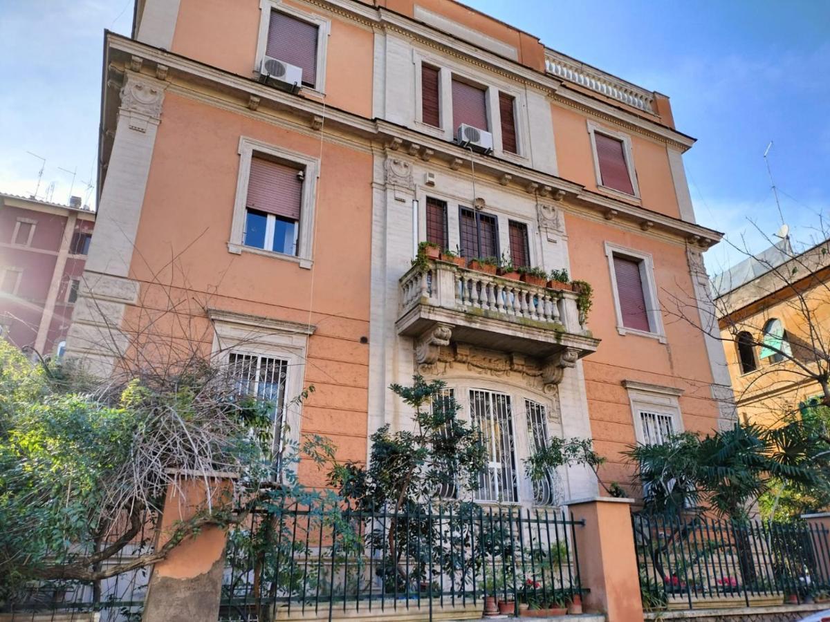 Apartment I Colori Di Nini A Trastevere Rom
